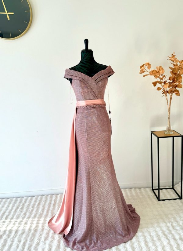 Robe Blush Elegance