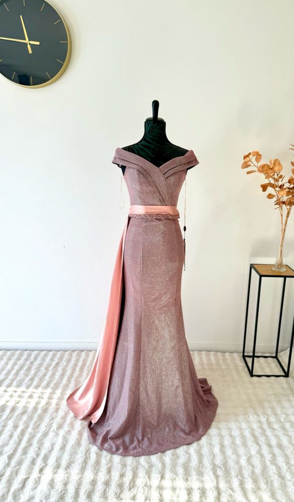 Robe Blush Elegance